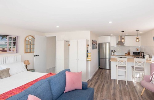 Coolum Beach Cabaña | Ashvale Beach Cottage