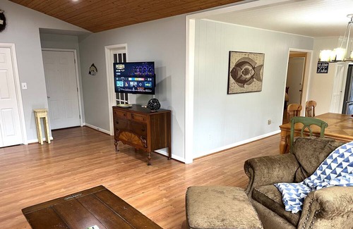 Hickory Casa | Relax at Pretty Point on Lake Hickory with amazing lake views throughout house!