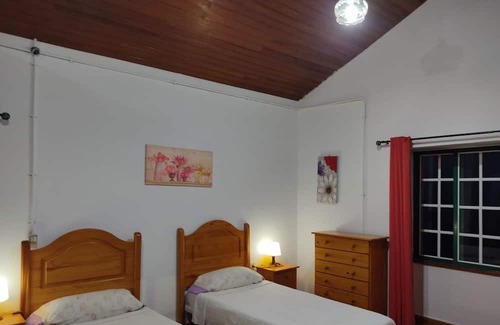 Mocanal Casa | Holiday Home 'La Asomadita' with Sea View