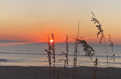 Savannah Beach Casa | Tybee Beachhouse, heated POOL, EV Charger,HotTub,Park 2 vehicles Free,Pets OK,5P