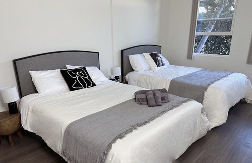 Pasadena Apartamento | Spacious Retro High Ceiling Home 3 mins to Oldtown