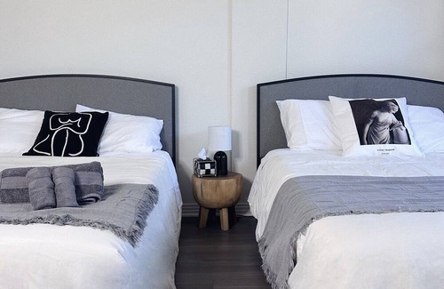 Pasadena Apartamento | Spacious Retro High Ceiling Home 3 mins to Oldtown