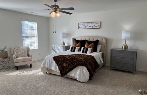 McCalla Casa | McCalla Modern Oasis. 25 minutes from Tuscaloosa and Birmingham!