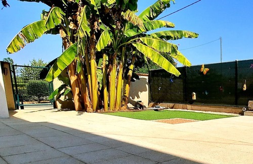 Aiguillon Casa | Vacation Home "Gîte Au Bord Du Lot" with Private Terrace, Private Garden & Wi-Fi