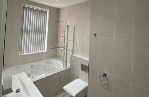 Wolverhampton Apartamento | Immaculate 1-Bed Lux Apartment in Wolverhampton