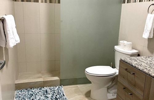 Tumon Apartamento | Luxury 3BD/2BA Condo - Unit 104 Tumon Isa