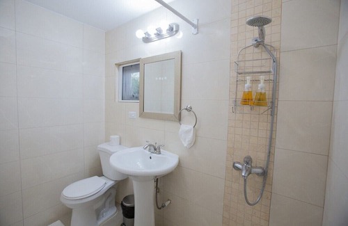 Tamuning Apartamento | Oceanview Deluxe 1BR - Unit 208 Ocean Villa