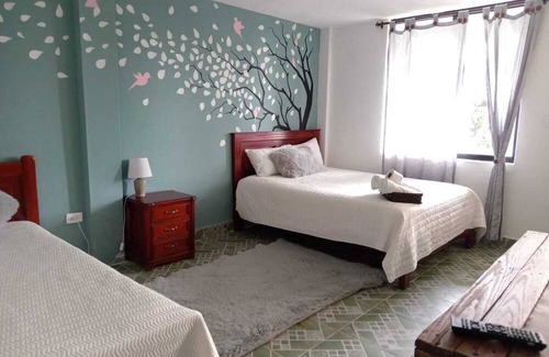 Yaruqui Hotel | roberto sangucho