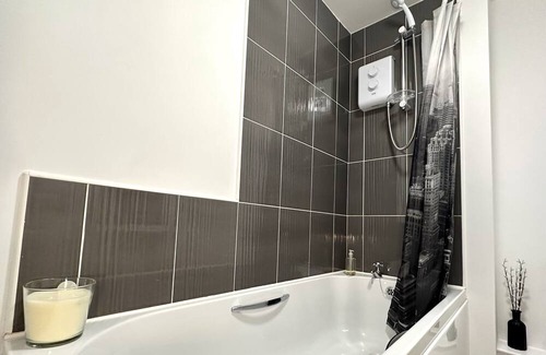 Middlesbrough Casa | Dale House by Blue Skies Stays