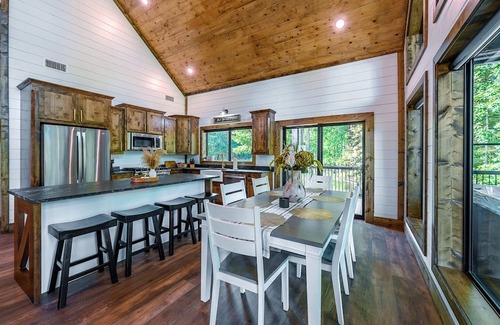 Broken Bow Cabina | {NEW} Mountain Fork Landing Cabin~ DIRECT RIVER ACCESS