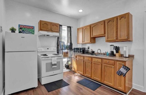 St. Paul's Park Apartamento | 2nd flr Paradise downtown Allentown! Secured parking lot