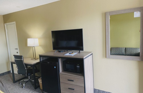 New Iberia Hotel | Super 8 by Wyndham New Iberia