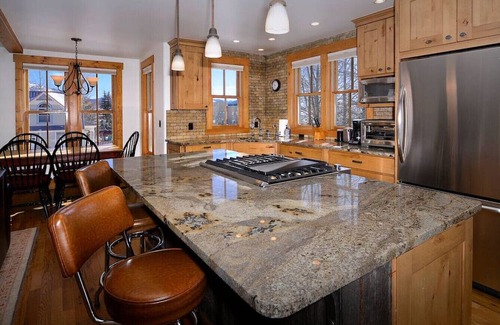 Crested Butte Casa | Spacious, new townhome in town of Crested Butte