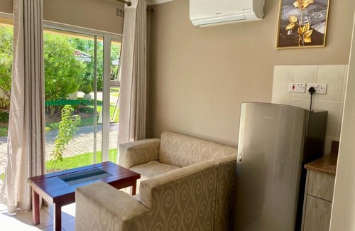 Harare Apartamento | 2 bedroomed apartment with kitchenette - 2068