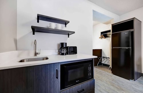Rock Springs Casa | 4 Convenient Units! Short Drive to White Mountain Golf Course, Free Parking
