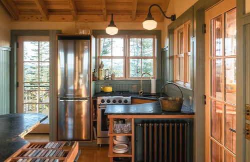 Lunenburg County Apartamento | Shackup Tower - 30 ft in the air & hot tub