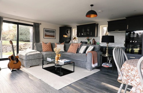 Goleen Cabaña | Gorgeous traditional stone one bedroom cottage; A haven of tranquility in Goleen