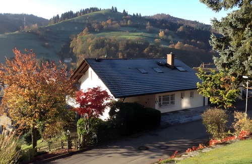 Untermunstertal Apartamento | Haus Palais with Covered Balcony, Mountain View, and Wi-Fi