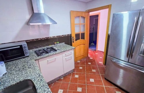 Oued Laou Apartamento | Clean & spacious, swimming pool & proximity to sea