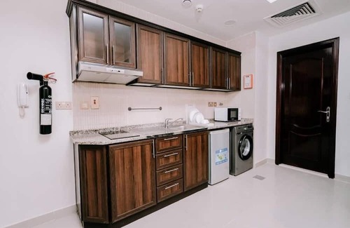 Al Wahdah Apartamento | One-Bedroom Apartment