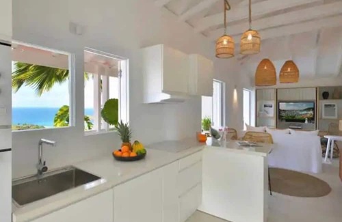 Bouvet Island Casa | 2 bedrooms house with stunning view .