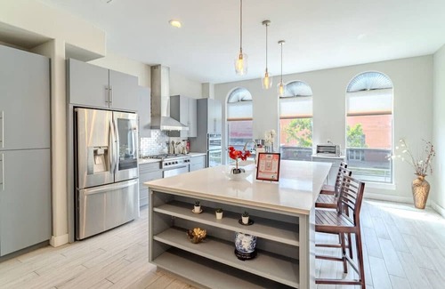 East Downtown Houston Villa | Charming home near stadiums downtown