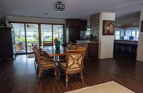 Punaluu Casa | Beachfront Luxurious Hawaiian Oasis