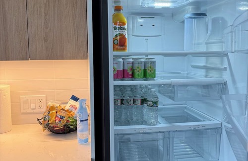 East Boston Apartamento | Luxury 1BR w/Rooftop 5 min to Logan Airport Free EV Garage Parking