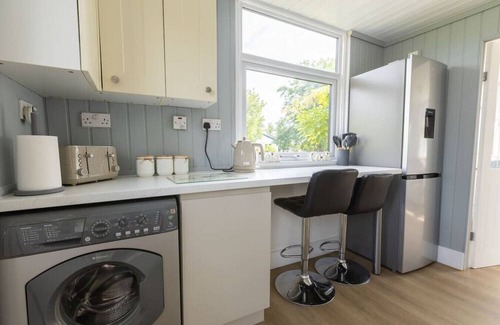 Grimsby Cabina | Pet Haven Humberston Fitties