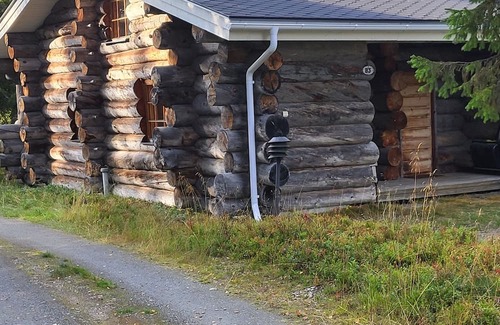 Rukatunturi Cabina | Authentic Lapland Log Cabin, Private Sauna & Fireplace & Northern Lights in Ruka