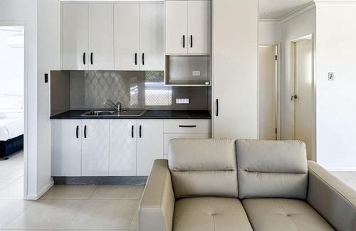 Mackay Casa | The Ranch - 4brm/3bth/AC/Pooln10 minutes from most everything