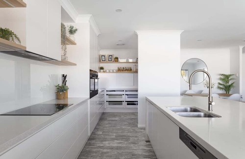 Mudjimba Complejo | Surfrider Hideaway - steps to beach