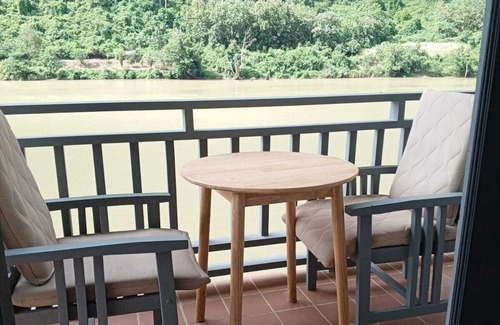 Nong Khiaw Villa | Dokchampa River View Villa