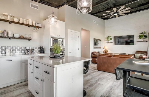 Lake Bridgeport Cabina | Unique Barn by the Lake in Bridgeport, Texas