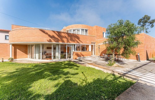 Esmoriz Casa | Esmoriz's golden hour with pool