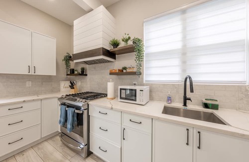 Roselle Casa | Casa Francesca 6BR Villa & Heated Pool