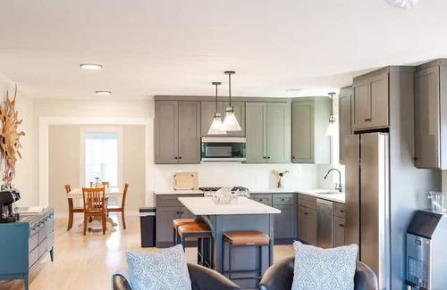 New Warrington Casa | Bayou Grande Retreat- Waterfront with private dock