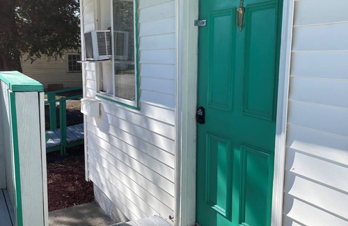 Mountain Home Apartamento | Cool corner apartment with AC in Mountain Home