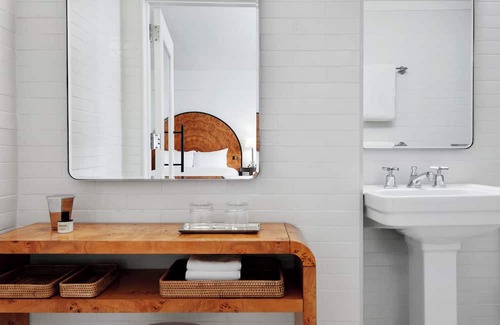 Dupont Circle Hotel | Designer Suite Near Dupont Circle Metro