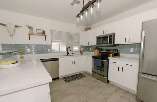Governmental Mall Casa | Downtown Phoenix Cozy Home Close to Concerts, Bars, Airport + More!