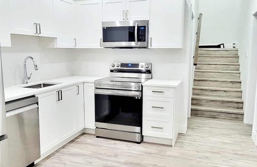 Fort St. John Casa | Modern Basement Suite with Full Kitchen and Private Entrance