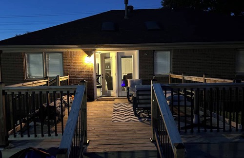 Avondale Melbourne Heights Casa | The Ville Getaway! Centrally located to EVERYTHING!