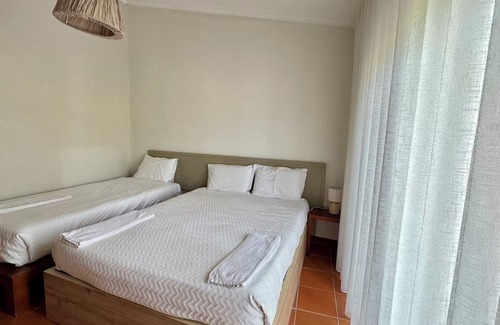 Seia Hotel | Mountain View Triple Room | Raízes da Vinha - Serra da Estrela, Seia