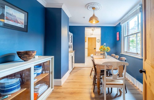 Overstrand Cabaña | Sea Thrift House is a beautiful Victorian three storey house, overlooking the cricket ground and tuc