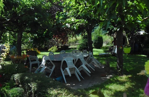 Duniere-sur-Eyrieux Casa | Holiday Home 'Coté Rue' with Shared Terrace, Shared Garden and Wi-Fi