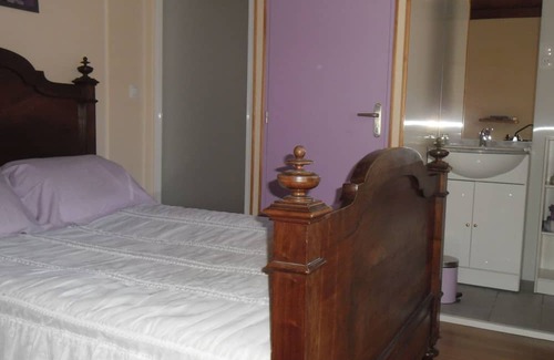 Duniere-sur-Eyrieux Cama Y Desayuno | Bed and Breakfast 'Coté Jardin' with Shared Terrace, Shared Garden and Wi-Fi