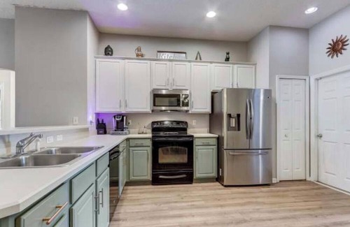 Westside Casa | Watermill Home