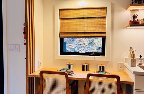 St. Albans Cabina | The Obsidian A Hideaway