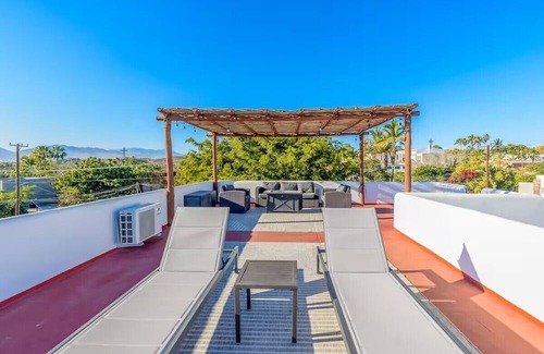 San José del Cabo Condominio | Sunny Coastal Getaway Walk 1 Block to Beach & Shops