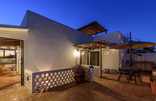 San José del Cabo Condominio | Sunny Coastal Getaway Walk 1 Block to Beach & Shops
